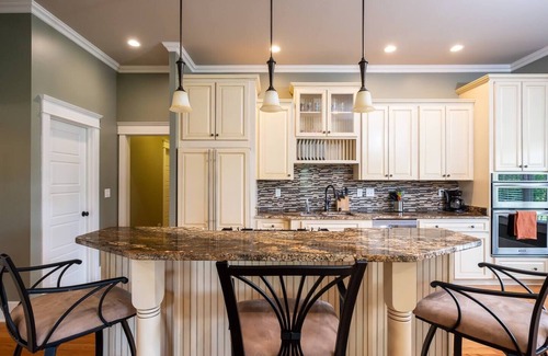 Buechel House | Luxurious Corporate/Derby Rental