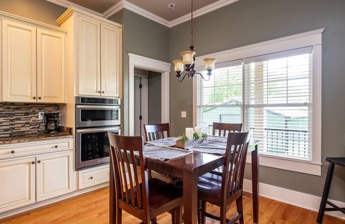 Buechel House | Luxurious Corporate/Derby Rental