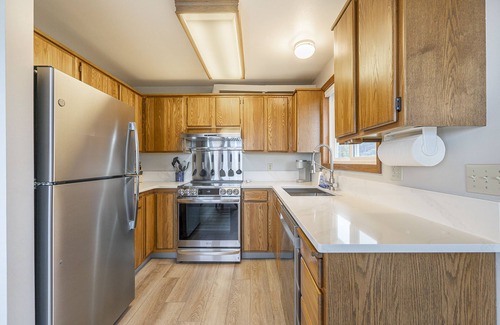 Rockaway Beach House | Luxurious & Cozy Oceanfront Home 50 steps to Beach w/Spectacular Ocean views!