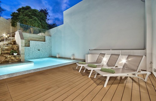Santa Maria Estate Villa | Luxurious Elegant Villa with Impressive Sauna&Pool