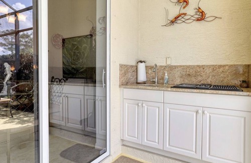 Fort Myers House | Luxurious golf home with pool in prestigious Colonial Country Club + Amenities