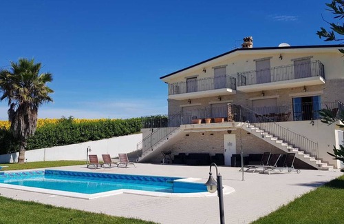 Citta Sant'Angelo House | Luxurious house: swimming pool-sea-mountains in lovely Abruzzo PROMO september