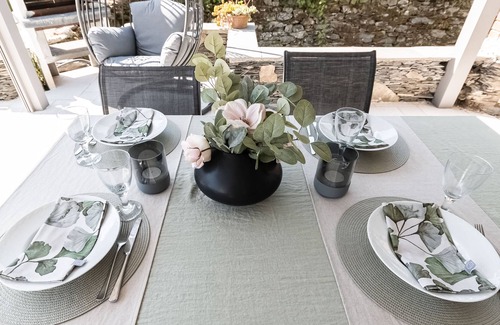 Cavi House | Luxurious holiday home with garden - 5 minutes walk to the beach