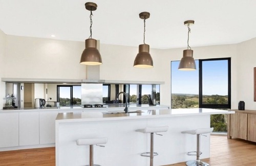 Fingal House | Luxurious Home at Moonah Links Golf Resort