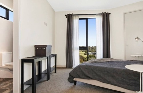 Fingal House | Luxurious Home at Moonah Links Golf Resort