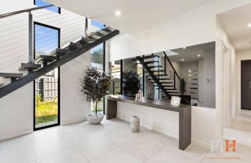 Sunderland Bay House | Luxurious Home Close to The Beach