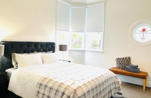 Saint Kilda House | Luxurious Home Close to Beach