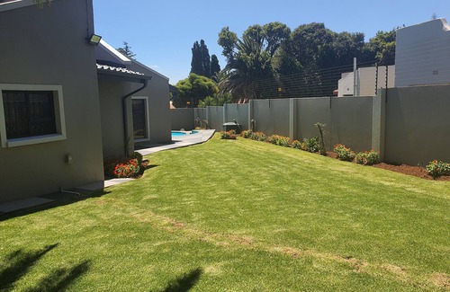 Kempton Park House | Luxurious Home near O.R Tambo International Airport. Kempton Park South Africa