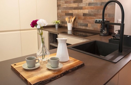 Nou Moles Apartment | Luxurious home near the Old Town.