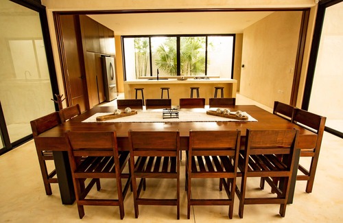 Conkal Villa | Luxurious House North Merida all svcs near Malls Altabrisa La Isla City Center