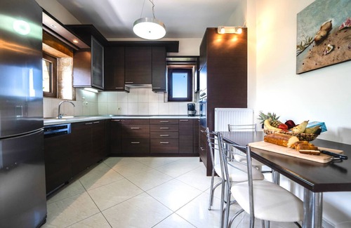 Asteri Villa | Luxurious house overlooking the Cretan mountains