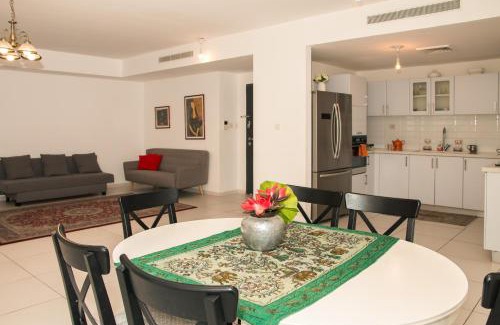 Kiryat HaLeom Apartment | Luxurious Huge 5R in Jerusalem center