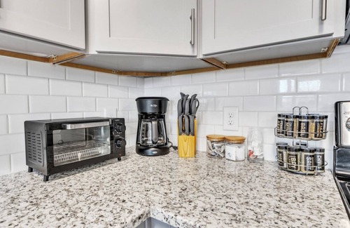 Hayes Apartment | Luxurious King 3BR Suite—Mins to Downtown Durham!