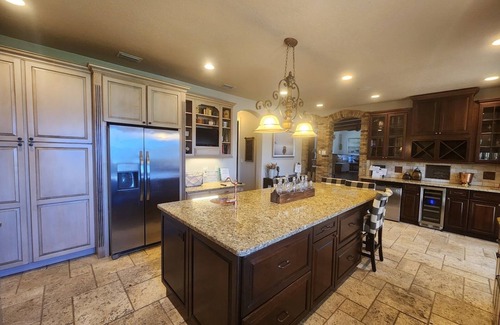 Candler House | Luxurious lake house, White Sandy Beach on Little Lake Weir Cozy and quiet