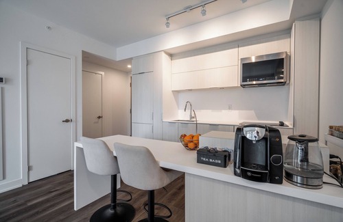 Burlington Condo | Luxurious Lakeview Condo in Burlington