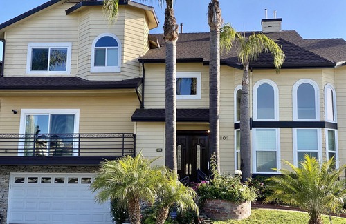 Playa Del Rey House | Luxurious Large Home - 5 min from beach w/free parking
