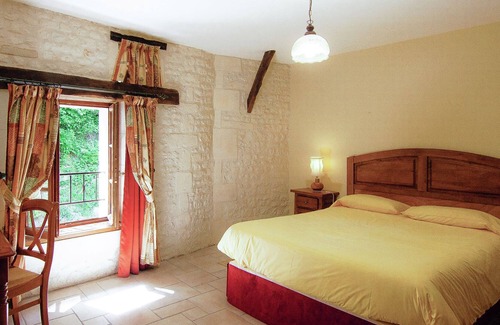 Saint-Preuil Villa | Luxurious Mansion in Saint-Preuil with Sauna