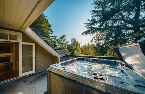 Shaughnessy House | Luxurious Mansion With Gym & HotTub - Central West Vancouver