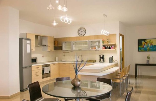 Madliena Apartment | Luxurious Paceville 3BR Central Seaview
