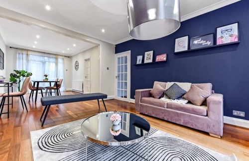 Wembley Central House | Luxurious Pad in an Unbeatable Wembley Location