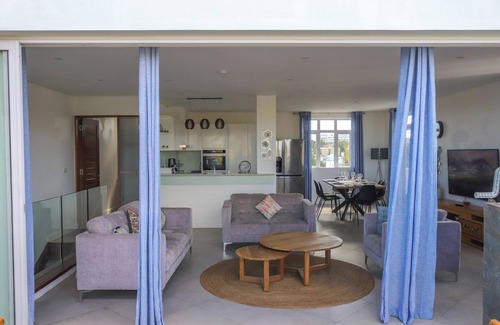 Flic-en-Flac Apartment | Luxurious penthouse with panoramic view