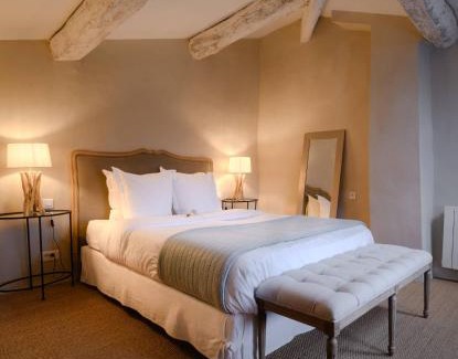 Rustrel Villa | Luxurious Provencal Village House, Walk to Village Pool