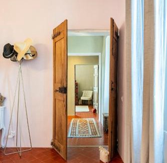 Rustrel Villa | Luxurious Provencal Village House, Walk to Village Pool