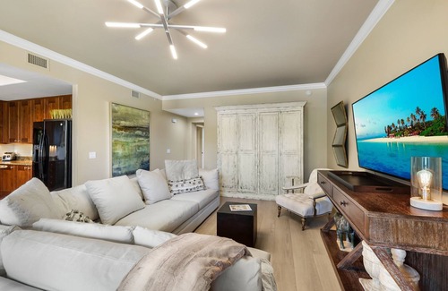 Royal Harbor Condo | Luxurious Resort Near 5th Ave & Beaches