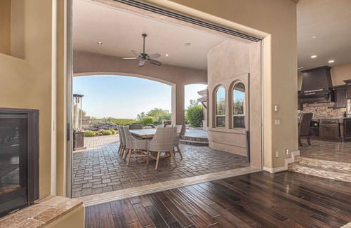 Mirabel Village House | Luxurious Scottsdale Oasis