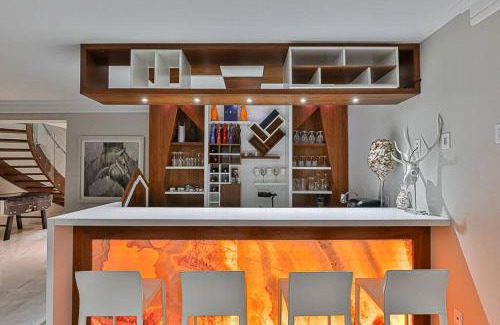North York Apartment | Luxurious Spa Retreat - Toronto Escape