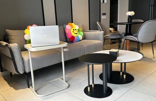 Kuala Lumpur Apartment | Luxurious Stay at Millerz Square by Yuan Suite