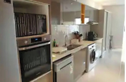 Windhoek Central Apartment | Luxurious studio apartment with a wonderful view
