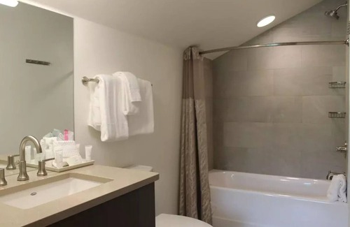 Peak 8 Condo | Luxurious Suite on Grand Colorado at bottom of Peak 8 - Sleeps 4