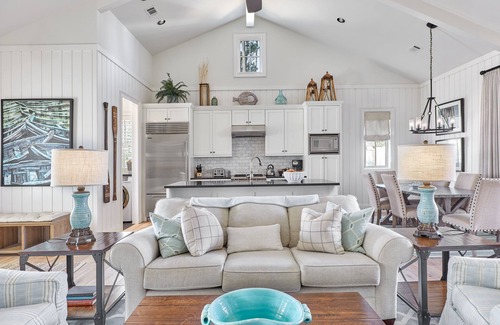 Palmetto Bluff House | Luxurious Two Bedroom Cottage, Enchanting Backyard
