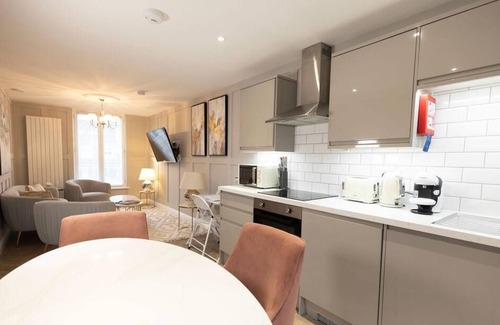 Dunstable Apartment | Luxurious Ultra Modern One Bedroom Apartment in Dunstable Harper Luxe