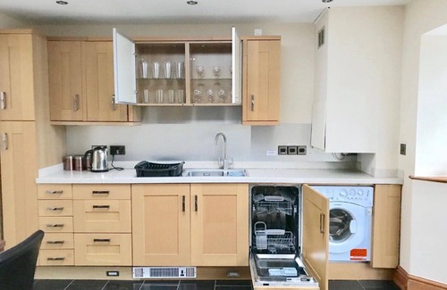Exmouth Apartment | Luxurious, very spacious one bedroom flat