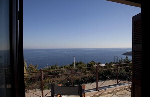 Kato Sounion Villa | Luxurious Villa Sounio