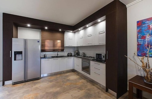 Haniotis House | Luxurious villa with private pool