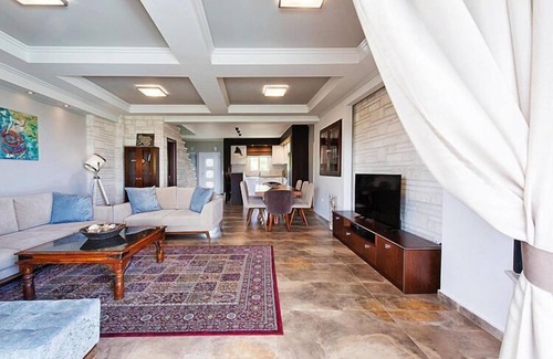 Haniotis House | Luxurious villa with private pool