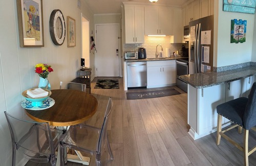 Ocean Isle Beach Condo | Luxuriously Coastal Beach Front Condo - Welcome to Sea La Vie!