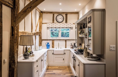 Westcott House | Luxuriously presented converted barn set in romantic private setting.