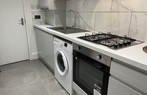 High Barnet Apartment | Luxury 1 bed apartment + 1 Sofa Bed