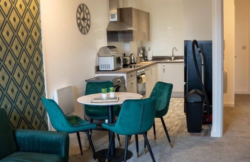 Bury Apartment | luxury 1 bedroom 1 bathroom apartment