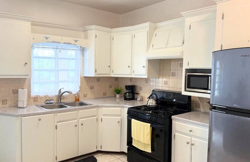 Stonyhill Apartment | Luxury 1-Bedroom Apartment