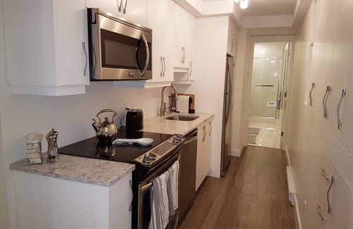 Downtown Halifax Apartment | Luxury 1 bedroom apartment - Newly Renovated