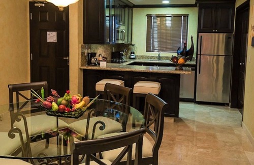 Puerto Juarez Condo | Luxury 1600sqft 5 STAR Beautiful condo sleeps 6 OCEAN VIEW WILL NOT DISAPPOINT