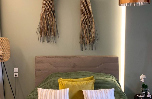 Zavlani Apartment | Luxury-1Bed Apartment with Porch in Greece