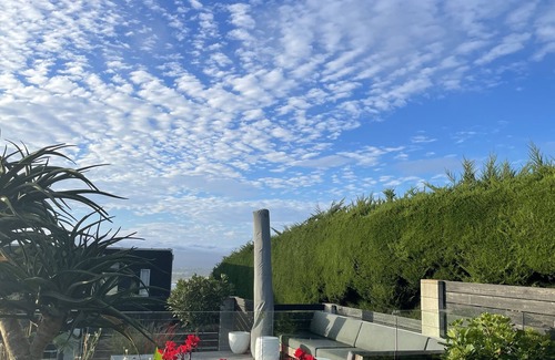 Sumner Apartment | Luxury 2 bdrm Apt w Private Pool located on Scarborough Hill, Sumner