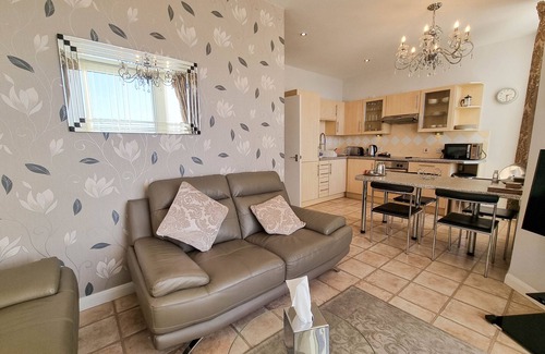 Bispham Apartment | Luxury 2 Bed Apartment, Beach Front with Sea View