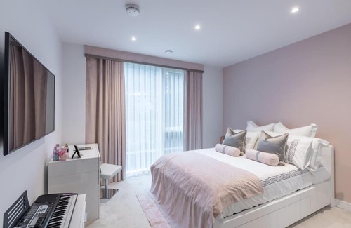 Sands End Apartment | Luxury 2 bed apartment, Chelsea.